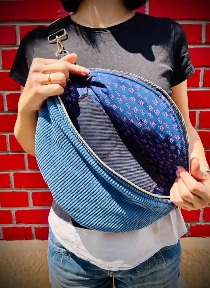 Crossbody Bauchtasche XL Cord Blau – Bild 3