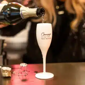 CHEERS No. 1 CHAMPAGNE THE NEW MEDICINE Angebot